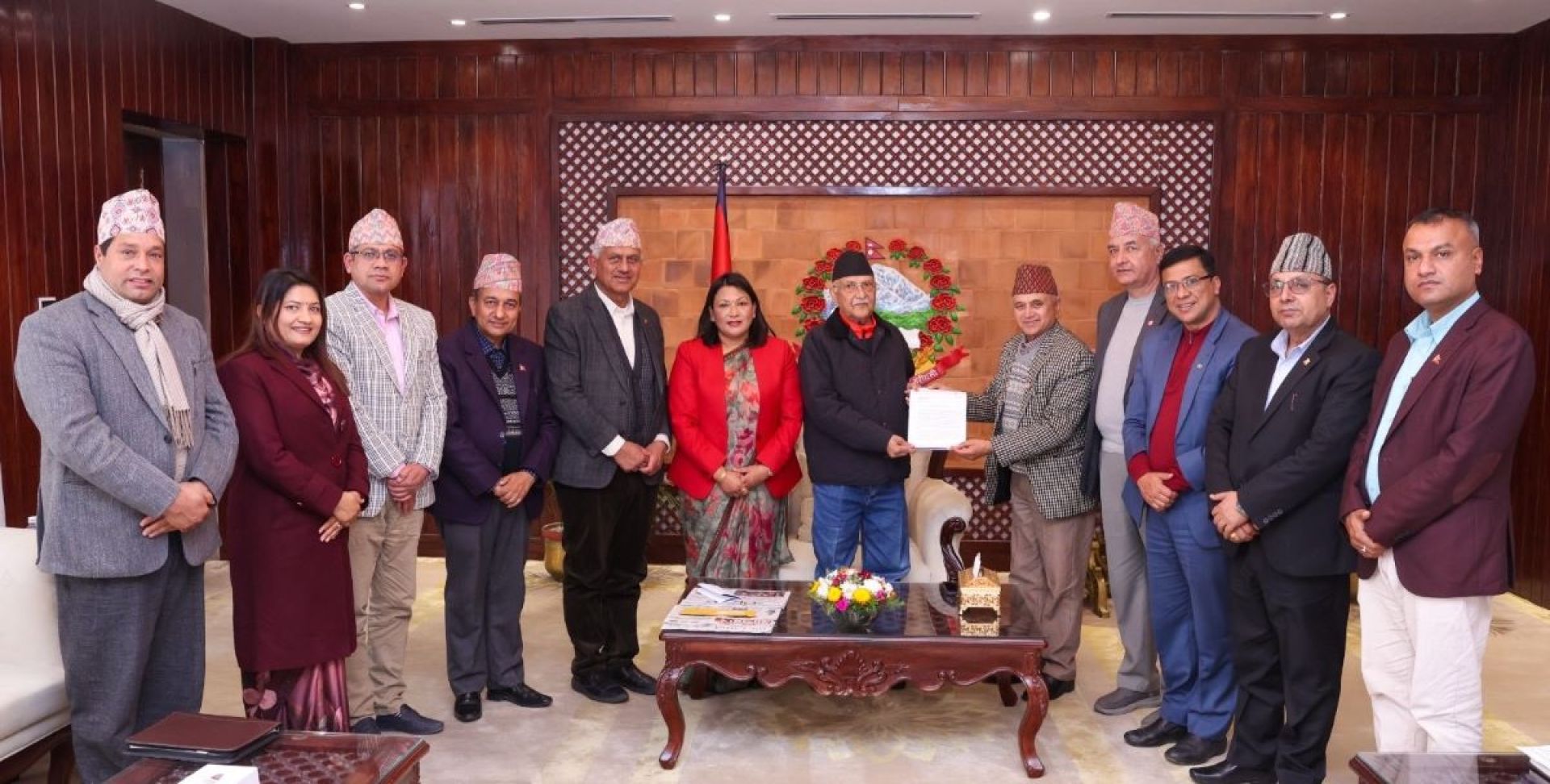 प्रधानमन्त्रीसमक्ष सहकारीसम्बन्धी अध्यादेशमा परिमार्जनको सुझाव, छलफल गर्ने प्रतिवद्धता